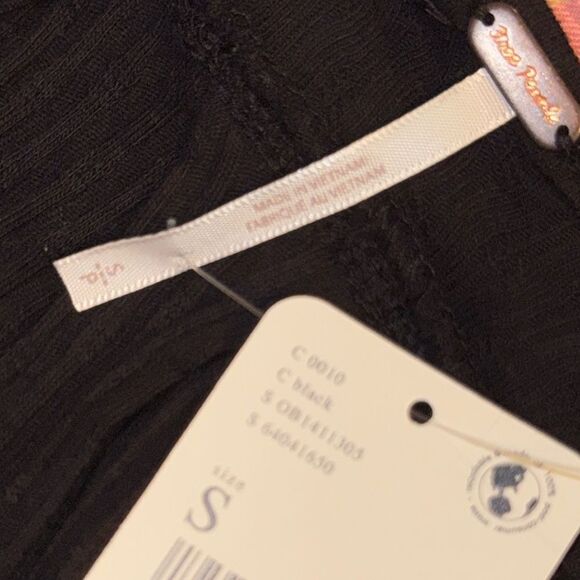 Free People  "It's always you " Black Women's Top low back - Picture 6 of 7